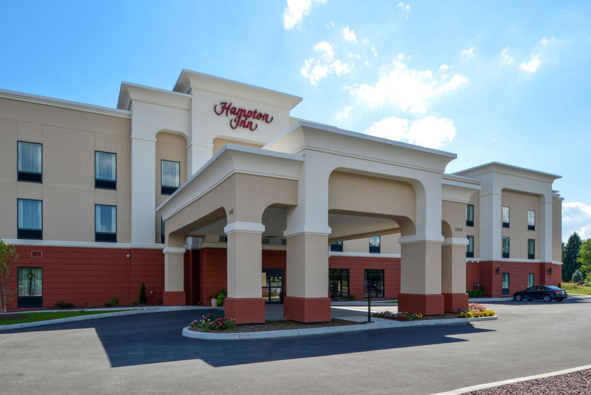 Hampton Inn Потсдам Экстерьер фото